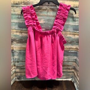 EUC fushcia semi-cropped tie back tank.  Super pretty detailing.  Size XL